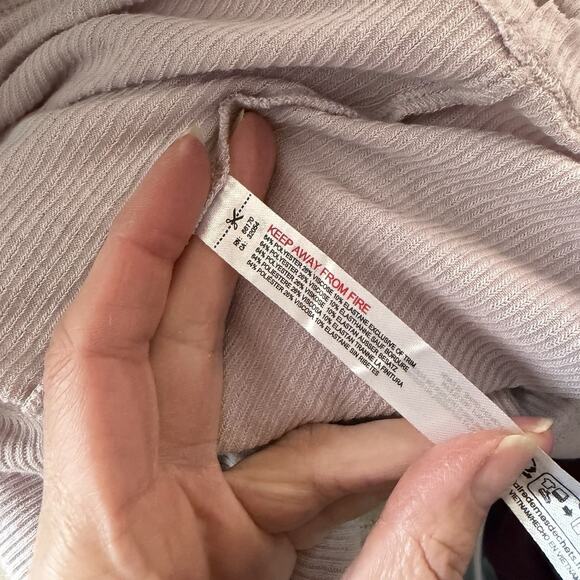 Out From Under Womens Large Henley Top Vneck Short Sleeve Lavender NWT UO Tee - Picture 4 of 7